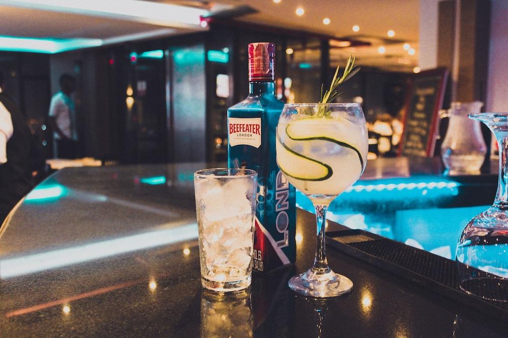 Hotel Barranquilla Plaza Exterior photo Beefeater Gin
