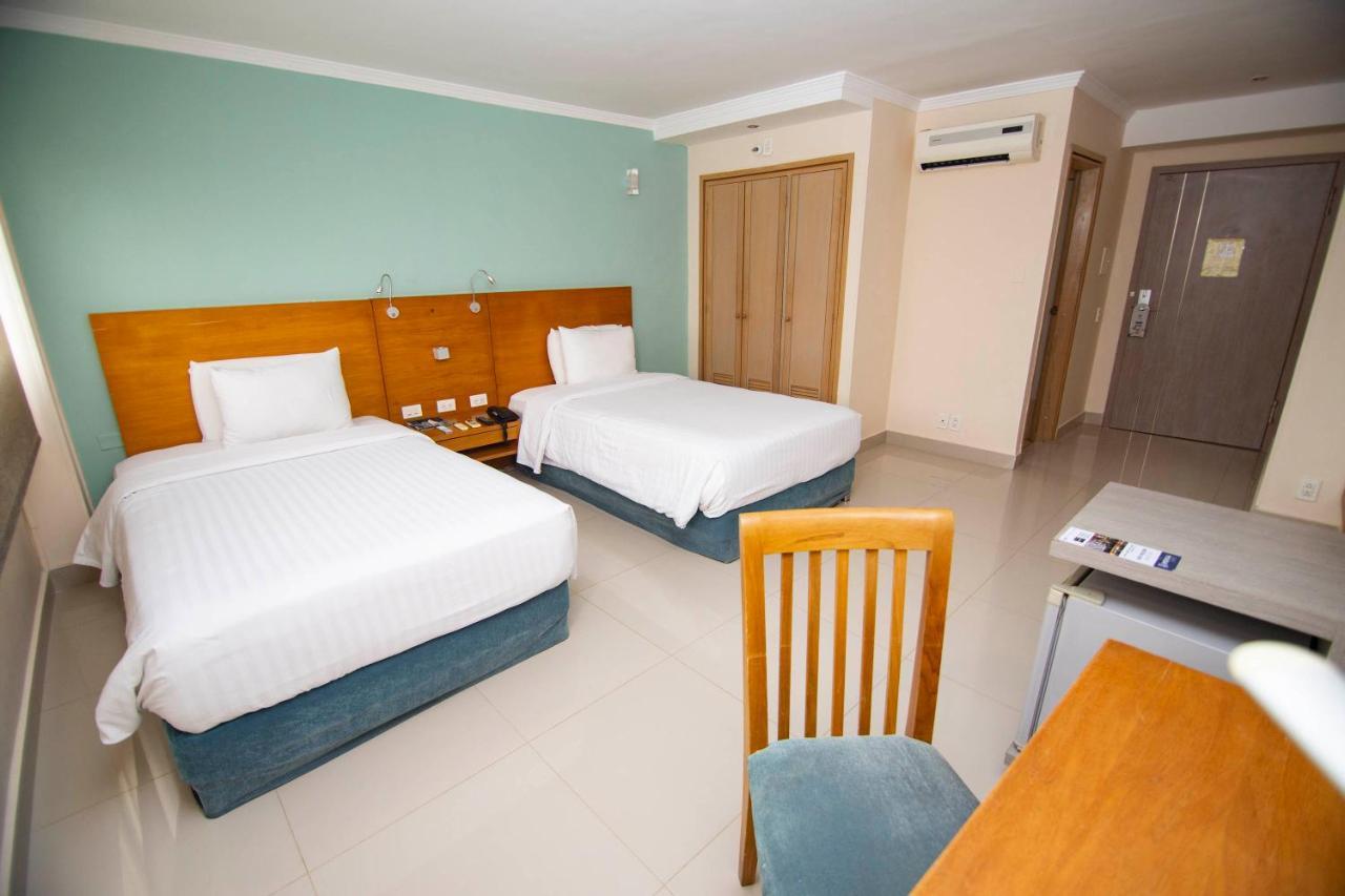 Hotel Barranquilla Plaza Exterior photo A room at the hotel